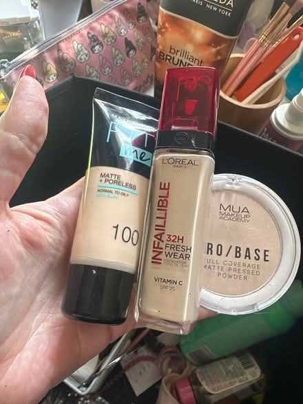 Photo of free makeup (BR7)