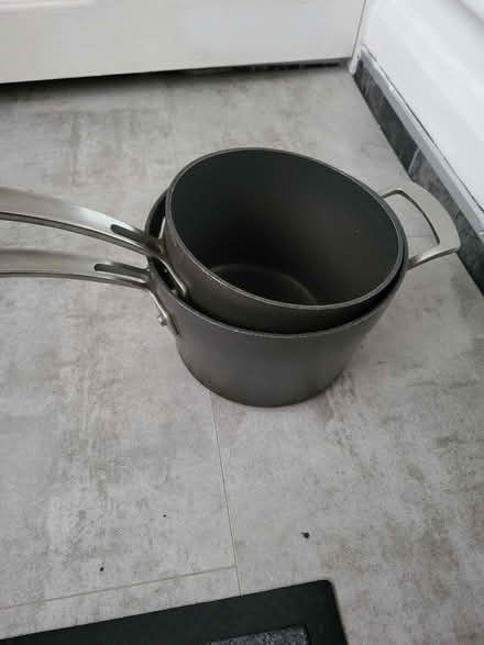 Photo of free Medium sized Pots (Moor Allerton LS17) #1
