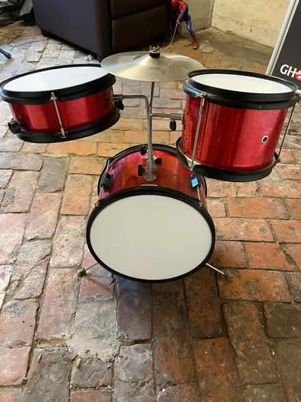 Photo of free Kids small drum kit (M41) #1
