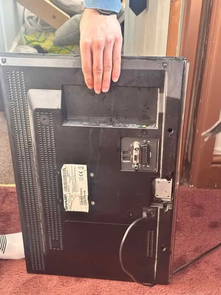 Photo of free tv for parts (BR7)