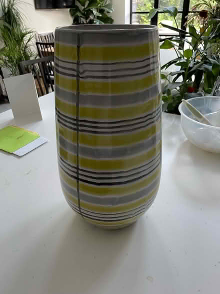 Photo of free Large vase/umbrella stand (Acton, London) #1