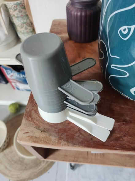 Photo of free Measuring cups (EH3) #1