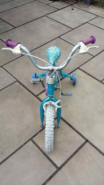 Photo of free 'Frozen' Child's Bike (College Town GU47) #1