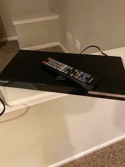 Photo of free Samsung DVD player (WC / Exton) #1