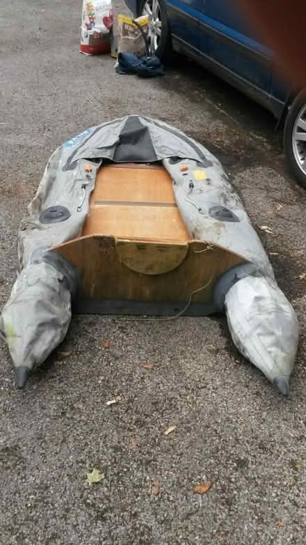 Photo of free 8 foot Silva Inflatable Boat Dinghy Transom Oars Valves (Oxford OX1) #3