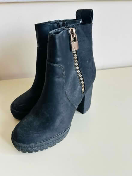 Photo of free Women shoes size 38 (Chesham) #1