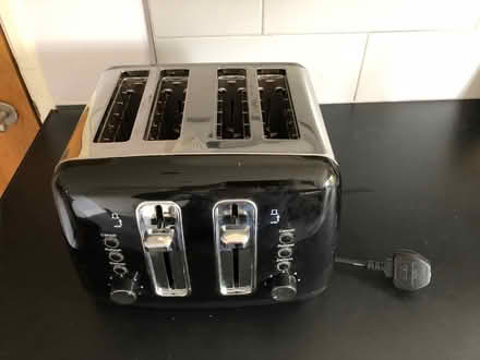 Photo of free 4-slice toaster (Blackness TN6) #1