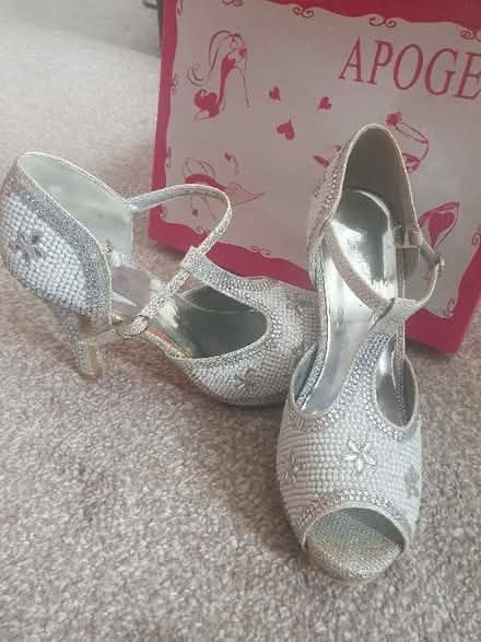 Photo of free Peep toed silver shoes (Becontree RM8) #1