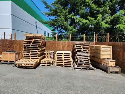 Photo of free Pallets / wood crates (Lynnwood) #2