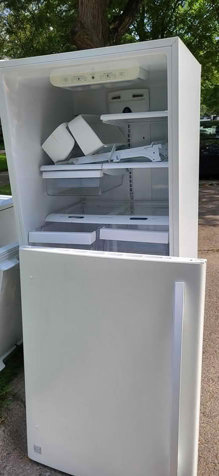 Photo of free Working refrigerator on curb (Redford) #1
