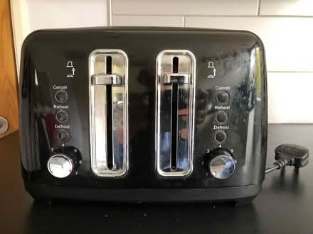 Photo of free 4-slice toaster (Blackness TN6) #2