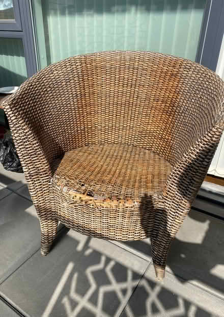 Photo of free garden wicker chair (New Cross, SE14) #1
