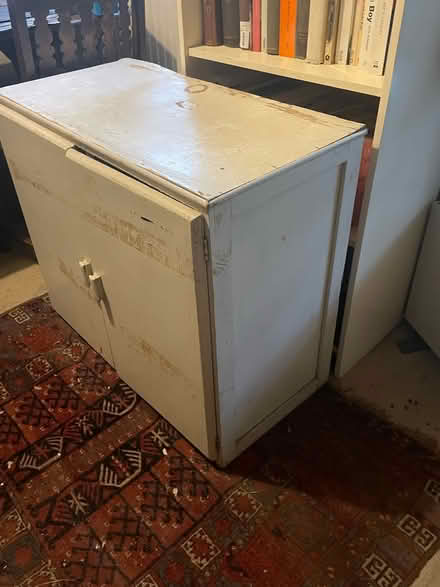 Photo of free Chest of drawers (SW11 near Battersea Park Road) #4