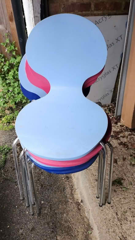 Photo of free 6 stackable ikea dining chairs (Wimbledon SW20) #2
