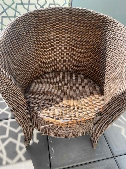Photo of free garden wicker chair (New Cross, SE14) #2