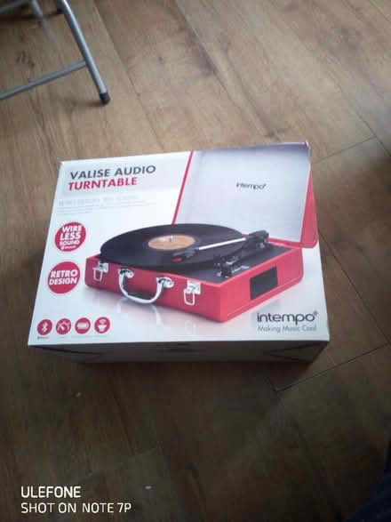 Photo of free vynil turntable (Chingford E4) #3