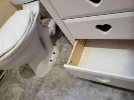 Photo of free Chest of draws (Westcliff on sea) #4