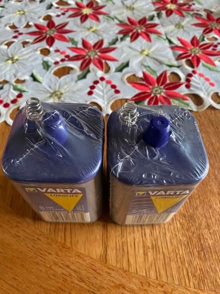 Photo of free Two 6 volt Batteries (Elm Park RM12) #2