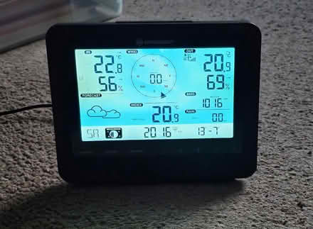 Photo of free Bresser USB Wireless Weather Forecaster with Touchscreen (Freshbrook SN5) #1