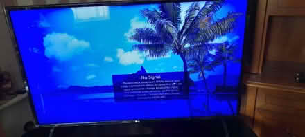 Photo of free 44" LG TV for spares or repair (Henwick WR2) #2