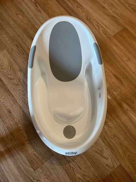 Photo of free Baby bath (E6) #1