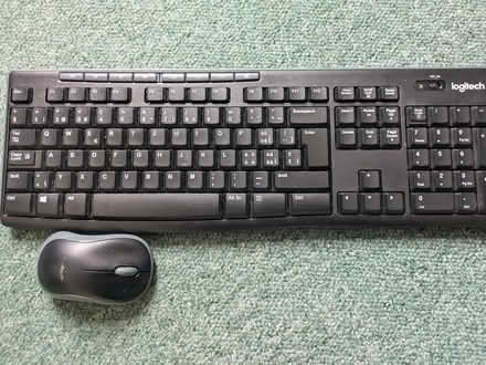 Photo of free Swiss layout keyboard and mouse (Kendal LA9) #1