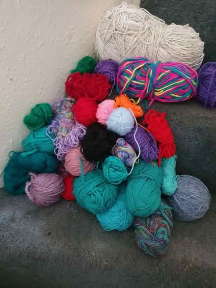 Photo of free Bag of mixed wools (Stroud GL5) #1