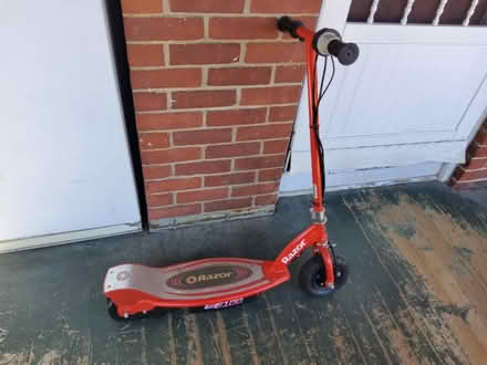 Photo of free Razor scooter (non running) (Hickory St. & Breezehill Av S) #1