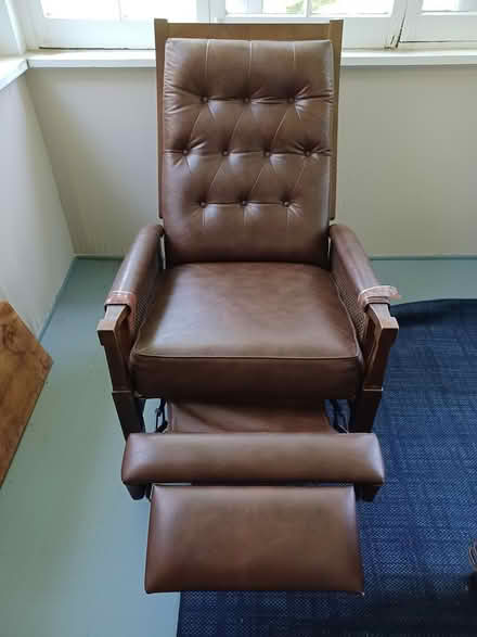 Photo of free Vintage Recliner (Poughkeepsie (off Hooker)) #1