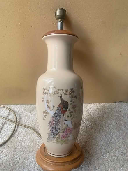 Photo of free Asian motif table lamp (Rowrah CA26) #1