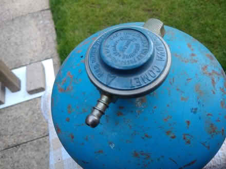 Photo of free Empty Camping Gaz cylinder (Presteigne LD8) #3