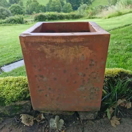 Photo of free Ceramic pot (Owlpen GL11) #1