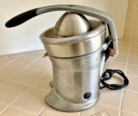 Photo of free Breville electric juicer (515 12th St. Huntington Beach) #3
