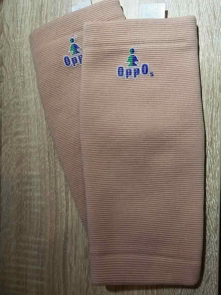 Photo of free A pair of OPPO shiny/calf support (Bedwell SG1) #1