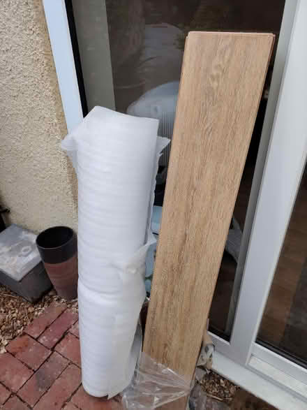 Photo of free 6 planks oak laminate (Horeshay) #1