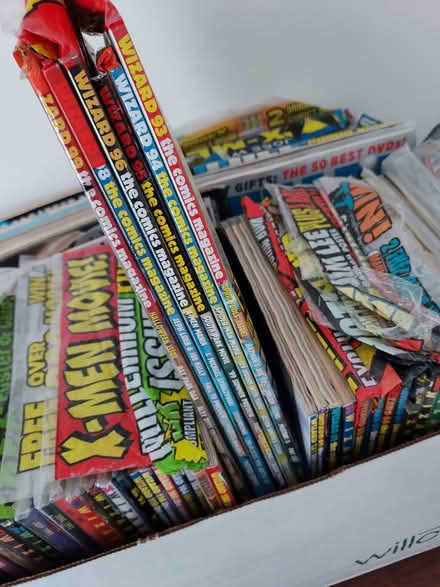 Photo of free lots of wizard magazines (palisades Park) #1