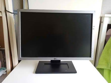 Photo of free Dell LCD monitor 19" (IP3) #1