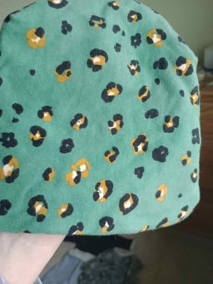 Photo of free Toddler t shirt and hat (Barnard's Green WR14) #3