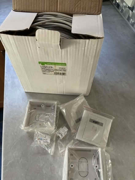Photo of free Network cable (CAT 5E) with 2 sockets and faceplates (Osney OX2) #1