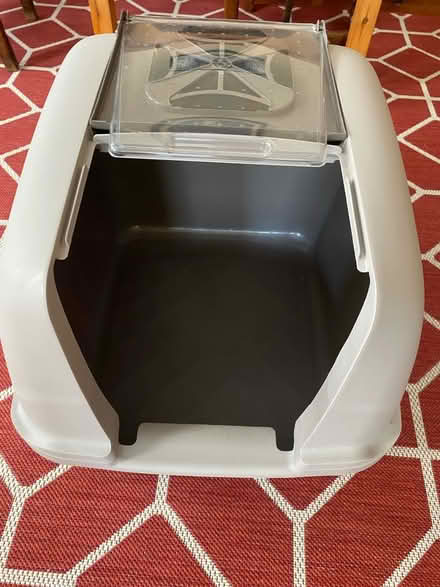 Photo of free Litter box with top (Belmont) #1
