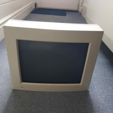 Photo of free Macintosh monochrome display (OX3 Marston) #1