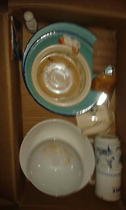 Photo of free Broken crockery (SL6 Furze Platt) #3