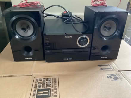 Photo of free CD player/radio with 2 speakers. Philips (Rodborough GL5) #3