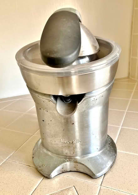 Photo of free Breville electric juicer (515 12th St. Huntington Beach) #2