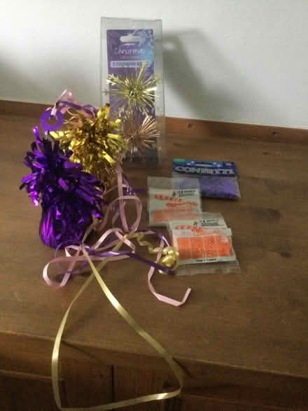 Photo of free Assorted decorations (Norton juxta Twycross CV9) #1