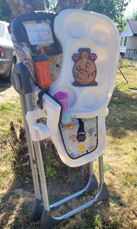 Photo of free High chair and sippee cups (NE Salem) #1