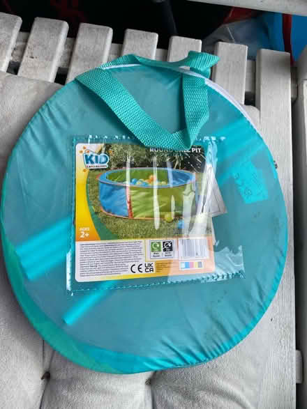 Photo of free Ball pit and 2 bags of balls (Hammersmith) #4