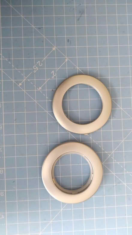Photo of free eyelet kit for dyi curtains (Orchard Brae/Comely Bank EH4) #2