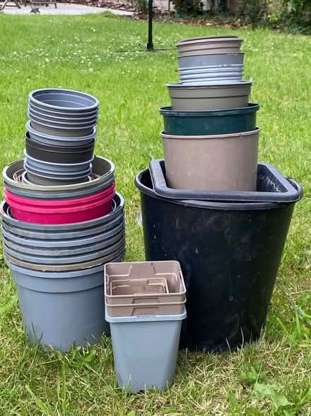 Photo of free Assorted Plant Pots (Bath & North East Somerset) #3
