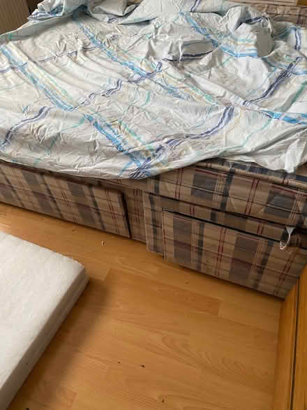 Photo of free Double bed with mattress (Croydon) #2